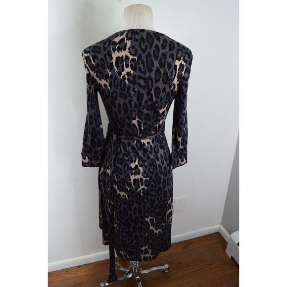 Diane Von Furstenberg Julian Wrap Dress VTG DVF Animal Size 6 Small Medium - Picture 4 of 6